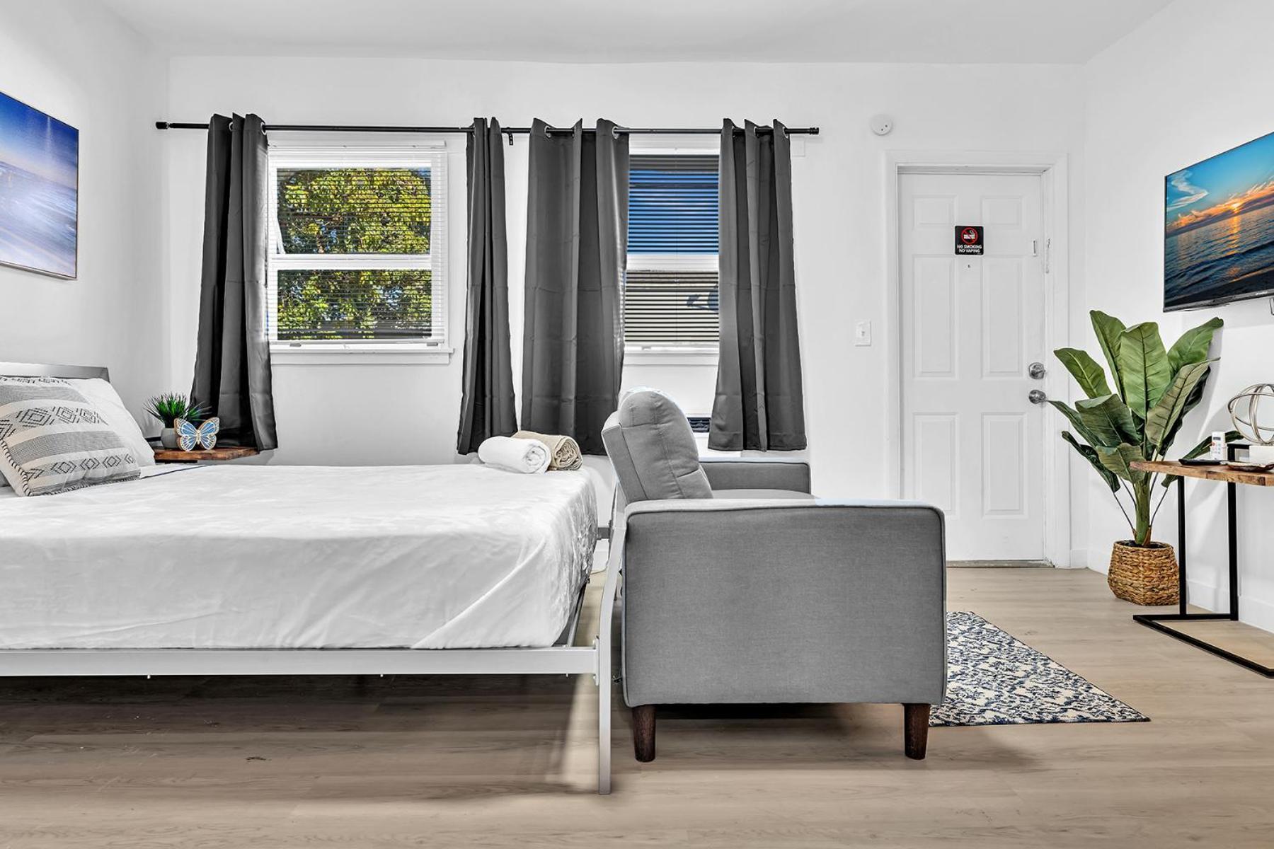 Young Circle & Hollywood Blvd Posh Studio Suite Dış mekan fotoğraf
