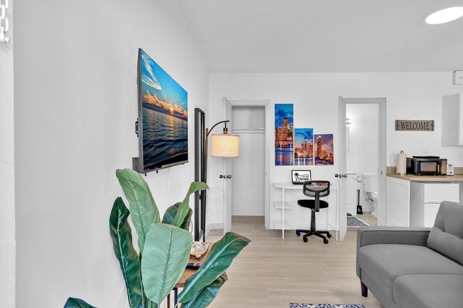 Young Circle & Hollywood Blvd Posh Studio Suite Dış mekan fotoğraf