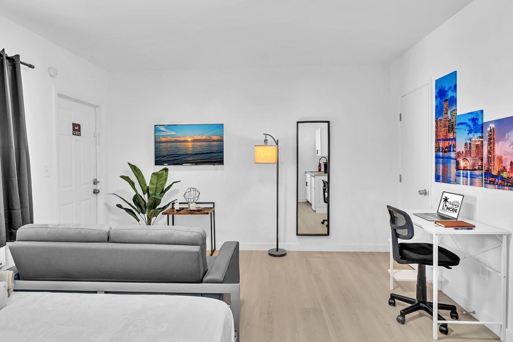 Young Circle & Hollywood Blvd Posh Studio Suite Dış mekan fotoğraf