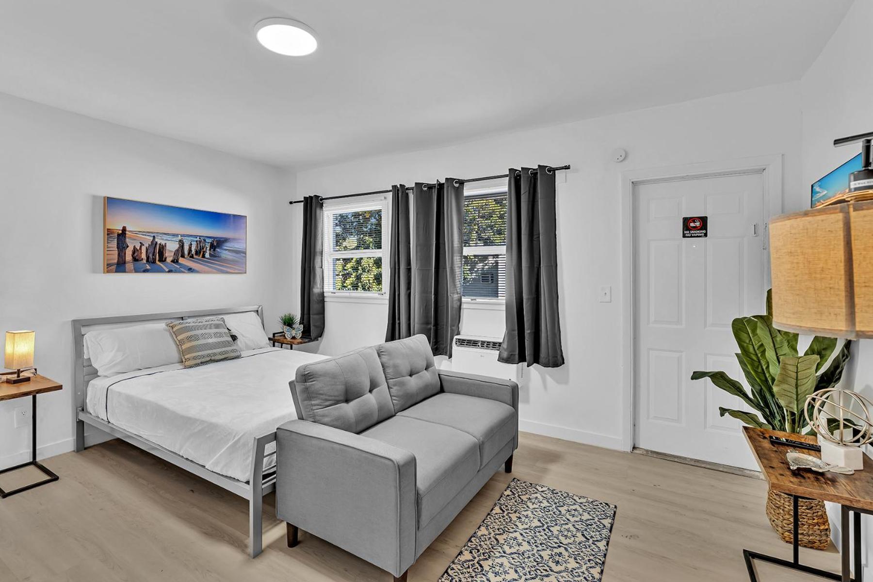Young Circle & Hollywood Blvd Posh Studio Suite Dış mekan fotoğraf