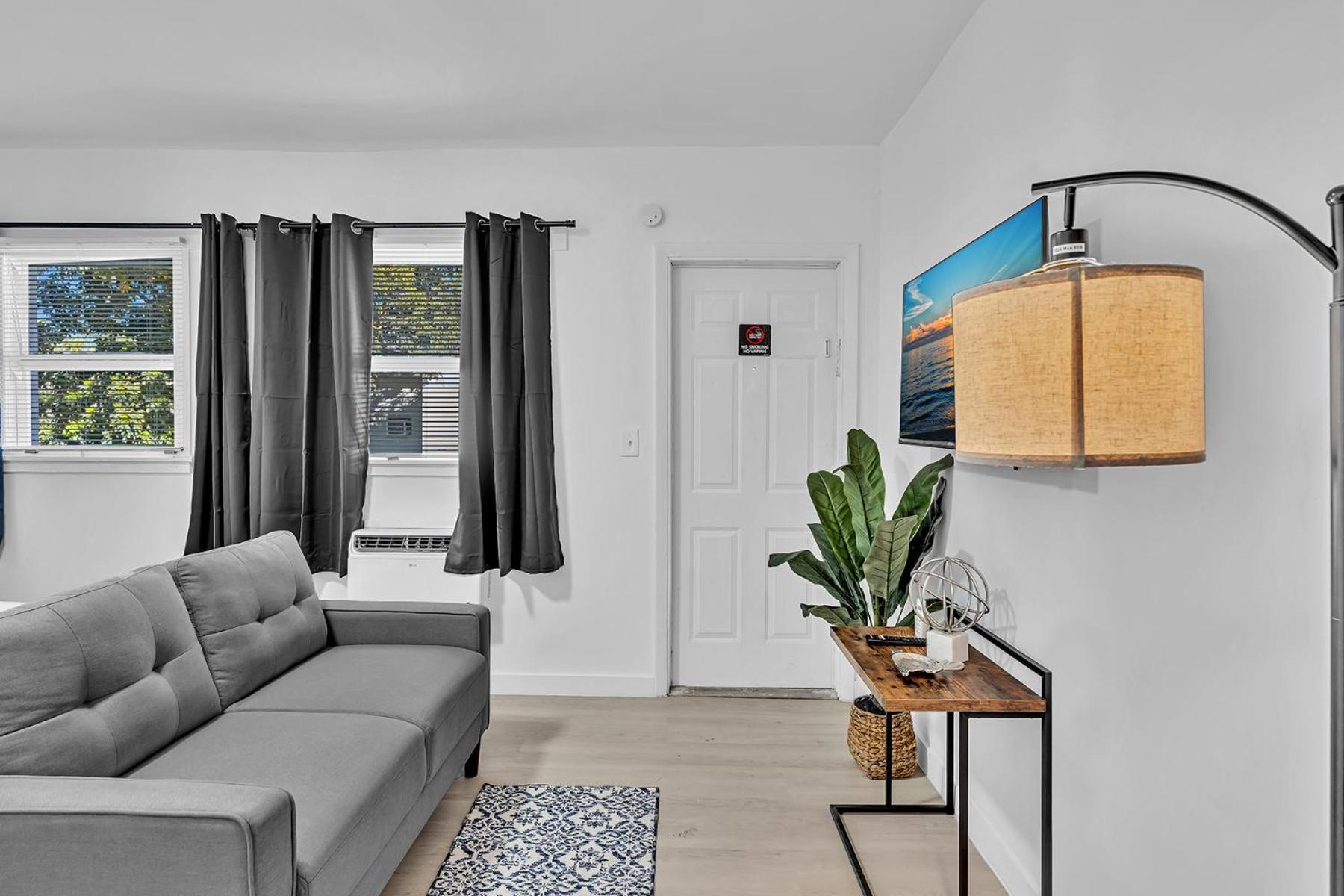 Young Circle & Hollywood Blvd Posh Studio Suite Dış mekan fotoğraf